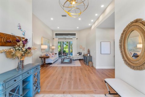 House in Wellington, Florida 4 bedrooms, 279.64 sq.m. № 2184961 - photo 6