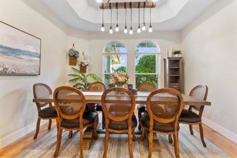 House in Wellington, Florida 4 bedrooms, 279.64 sq.m. № 2184961 - photo 15