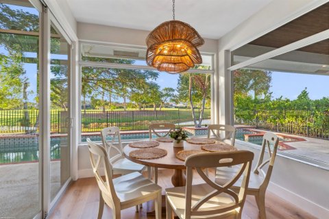 House in Wellington, Florida 4 bedrooms, 279.64 sq.m. № 2184961 - photo 16