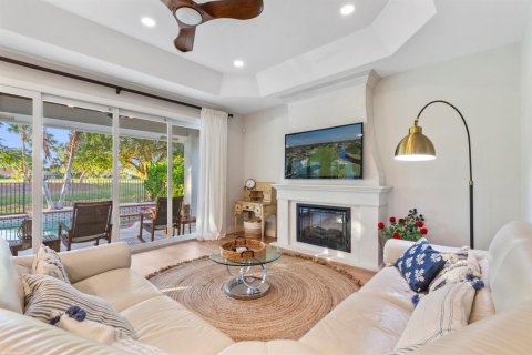 House in Wellington, Florida 4 bedrooms, 279.64 sq.m. № 2184961 - photo 11