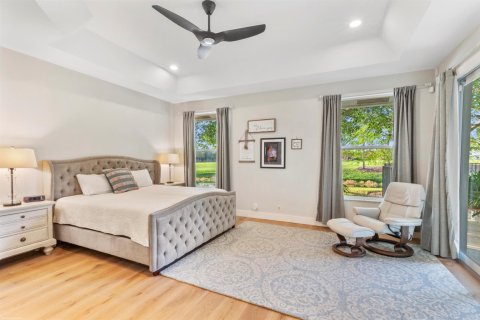 House in Wellington, Florida 4 bedrooms, 279.64 sq.m. № 2184961 - photo 23