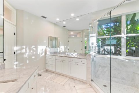 House in Wellington, Florida 4 bedrooms, 279.64 sq.m. № 2184961 - photo 26