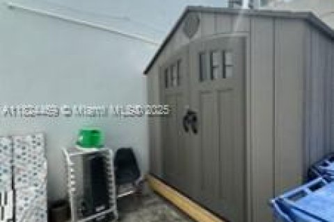 Commercial property in Miami Beach, Florida № 1794848 - photo 27