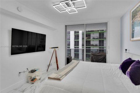 Condo in Miami, Florida, 1 bedroom  № 2003418 - photo 14