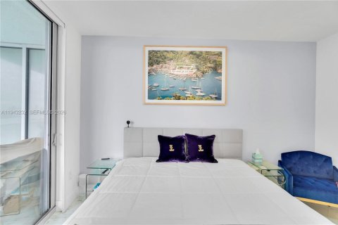 Condo in Miami, Florida, 1 bedroom  № 2003418 - photo 16