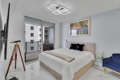 Condo in Miami, Florida, 1 bedroom  № 2003418 - photo 13