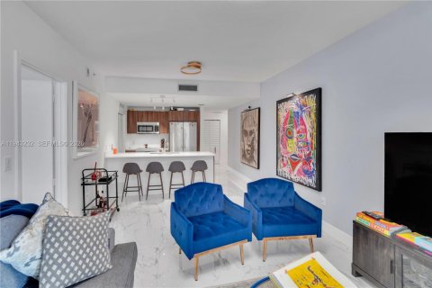 Condo in Miami, Florida, 1 bedroom  № 2003418 - photo 10