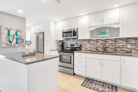 Copropriété à vendre à Saint Pete Beach, Floride: 2 chambres, 107.77 m2 № 1303932 - photo 7