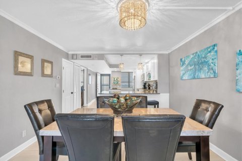 Copropriété à vendre à Saint Pete Beach, Floride: 2 chambres, 107.77 m2 № 1303932 - photo 17