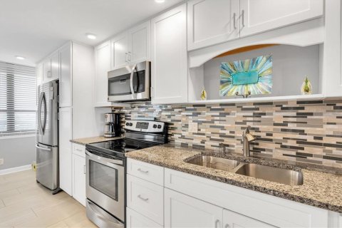 Copropriété à vendre à Saint Pete Beach, Floride: 2 chambres, 107.77 m2 № 1303932 - photo 11