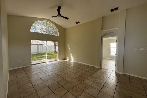 Villa ou maison à louer à Kissimmee, Floride: 3 chambres, 142.7 m2 № 2386600 - photo 2