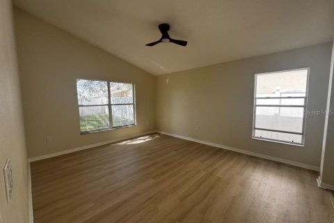 Villa ou maison à louer à Kissimmee, Floride: 3 chambres, 142.7 m2 № 2386600 - photo 3
