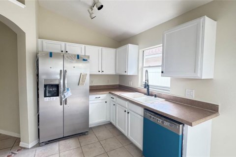 Villa ou maison à louer à Kissimmee, Floride: 3 chambres, 142.7 m2 № 2386600 - photo 5