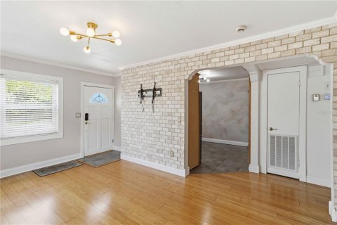House in Tampa, Florida 2 bedrooms, 110.46 sq.m. № 2234243 - photo 13