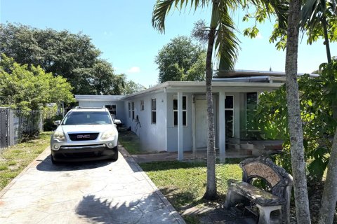Immobilier commercial à Miami, Floride 233.37 m2 № 2051917