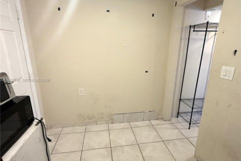 Propiedad comercial en venta en Miami, Florida, 233.37 m2 № 2051917 - foto 29