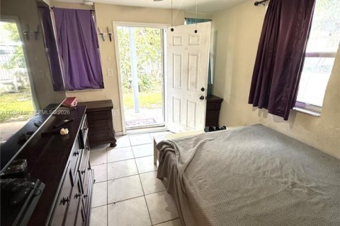 Propiedad comercial en venta en Miami, Florida, 233.37 m2 № 2051917 - foto 28