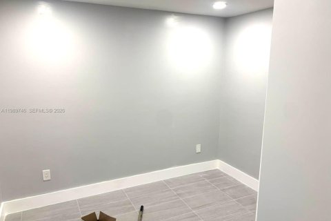 Купить коммерческую недвижимость в Майами, Флорида 233.37м2, № 2051917 - фото 5