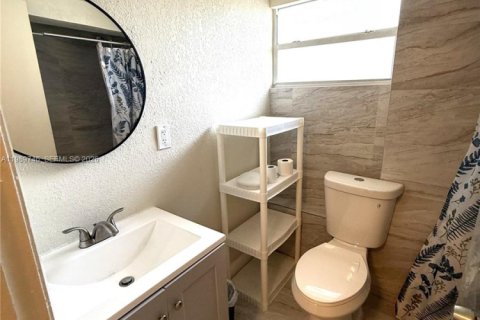 Propiedad comercial en venta en Miami, Florida, 233.37 m2 № 2051917 - foto 27