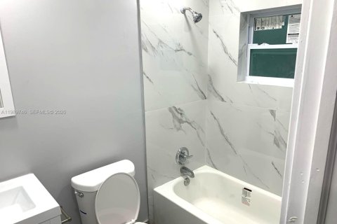 Купить коммерческую недвижимость в Майами, Флорида 233.37м2, № 2051917 - фото 6