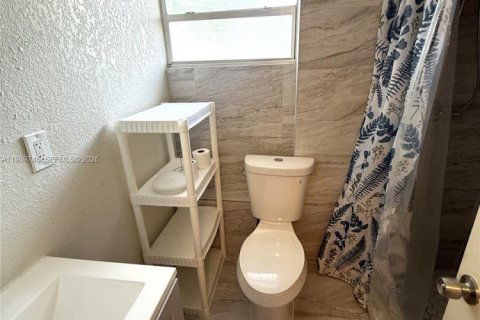 Propiedad comercial en venta en Miami, Florida, 233.37 m2 № 2051917 - foto 30