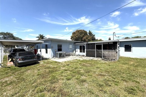 Купить коммерческую недвижимость в Майами, Флорида 233.37м2, № 2051917 - фото 10