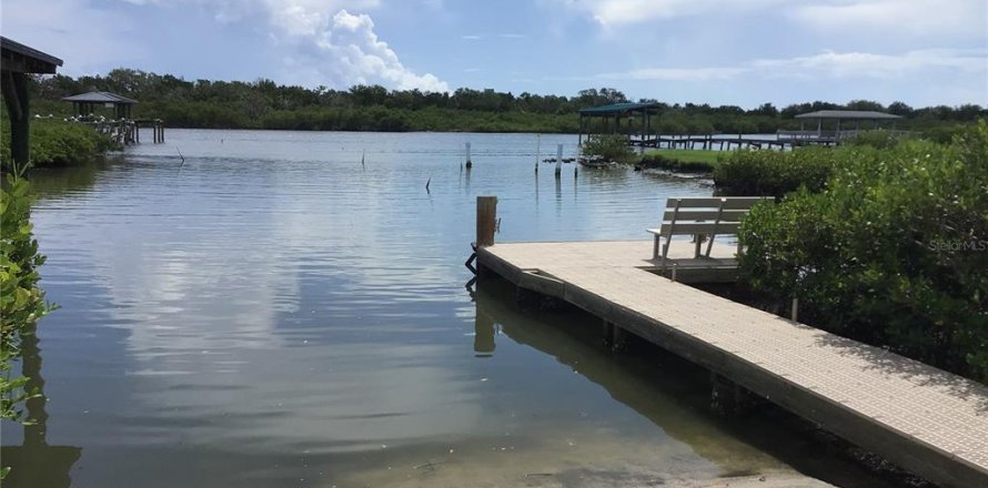 Land in Edgewater, Florida № 1876922