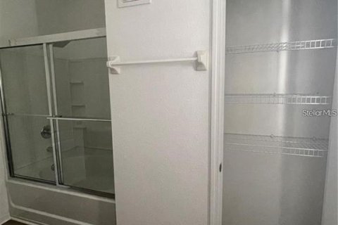 Купить таунхаус в Орландо, Флорида 9 комнат, 135.73м2, № 2218102 - фото 12