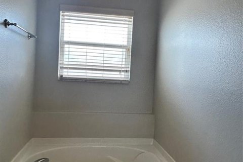 Villa ou maison à louer à Orlando, Floride: 6 chambres, 326.92 m2 № 2322721 - photo 17