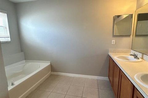 Villa ou maison à louer à Orlando, Floride: 6 chambres, 326.92 m2 № 2322721 - photo 16