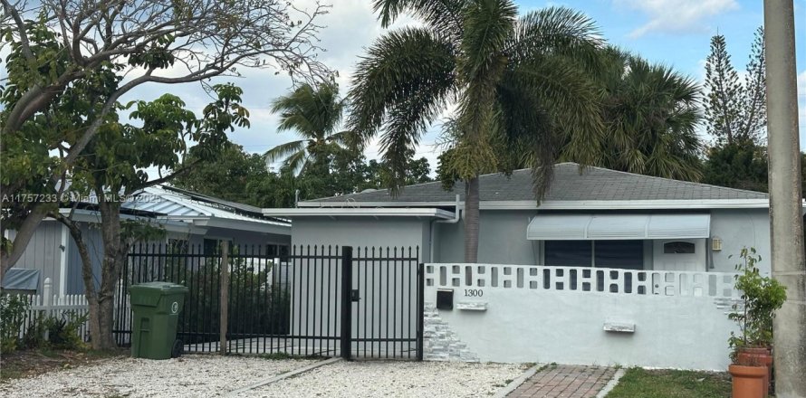 Villa ou maison à Fort Lauderdale, Floride 3 chambres, 87.79 m2 № 2037897