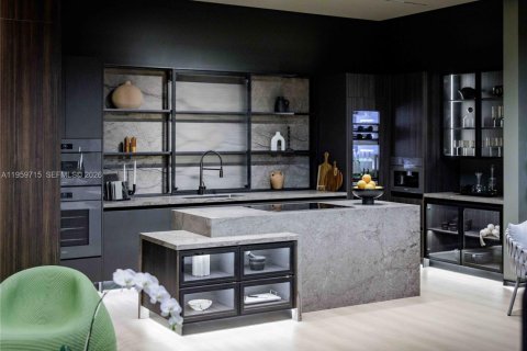 Купить коммерческую недвижимость в Дорал, Флорида № 2019966 - фото 3