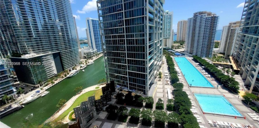 Condo in Miami, Florida, 1 bedroom № 2257390