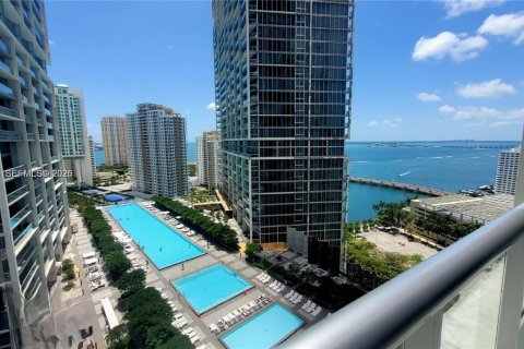 Condo in Miami, Florida, 1 bedroom № 2257390 - photo 2