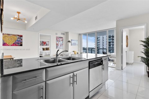 Condo in Miami, Florida, 2 bedrooms  № 1713286 - photo 18