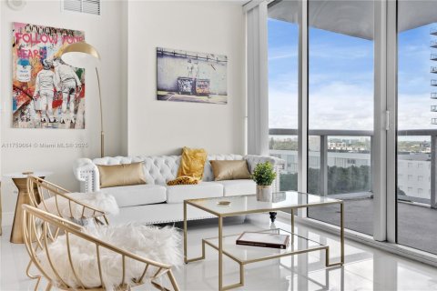 Condo in Miami, Florida, 2 bedrooms  № 1713286 - photo 5