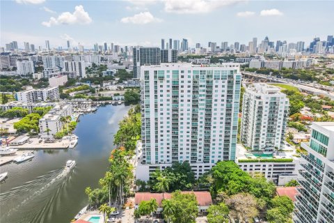 Condo in Miami, Florida, 2 bedrooms  № 1713286 - photo 30