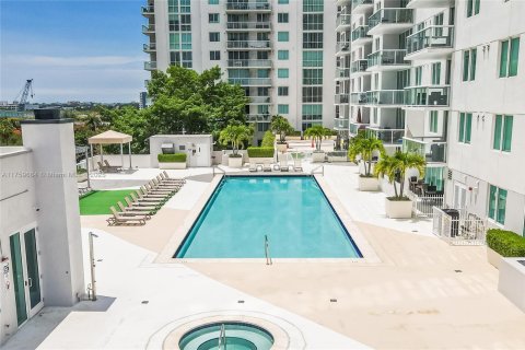 Condo in Miami, Florida, 2 bedrooms  № 1713286 - photo 29