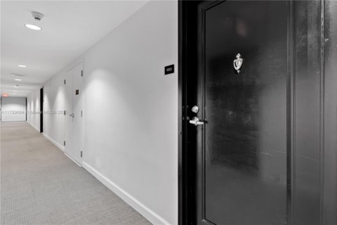 Condo in Miami, Florida, 2 bedrooms  № 1713286 - photo 22