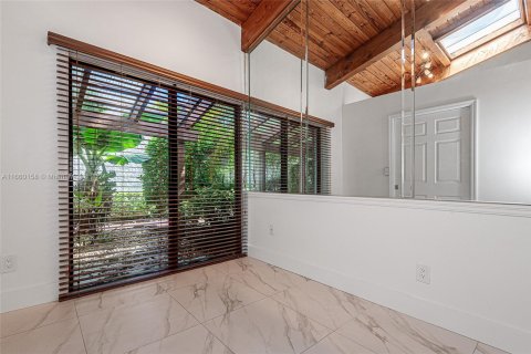 Casa en venta en Hallandale Beach, Florida, 3 dormitorios, 156.08 m2 № 1807569 - foto 24