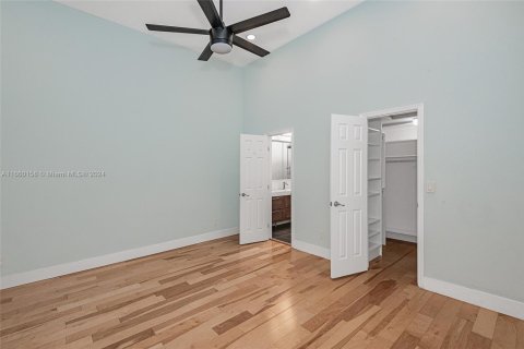 Casa en venta en Hallandale Beach, Florida, 3 dormitorios, 156.08 m2 № 1807569 - foto 17