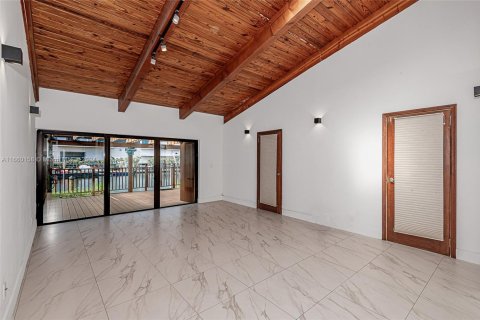 Casa en venta en Hallandale Beach, Florida, 3 dormitorios, 156.08 m2 № 1807569 - foto 3