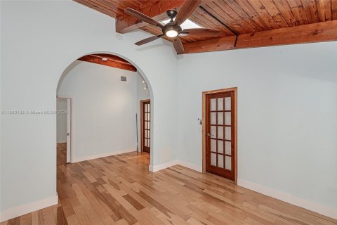 Casa en venta en Hallandale Beach, Florida, 3 dormitorios, 156.08 m2 № 1807569 - foto 12