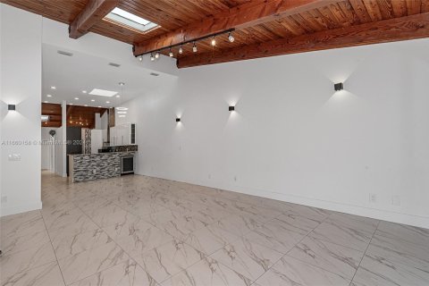 Casa en venta en Hallandale Beach, Florida, 3 dormitorios, 156.08 m2 № 1807569 - foto 5