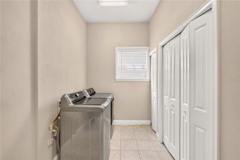 House in Gainesville, Florida 3 bedrooms, 183.85 sq.m. № 2313095 - photo 21