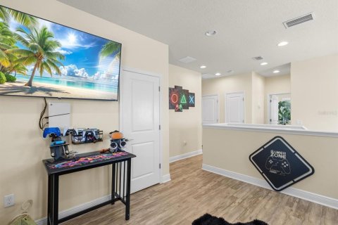 Villa ou maison à vendre à Tampa, Floride: 4 chambres, 241.45 m2 № 2210256 - photo 16