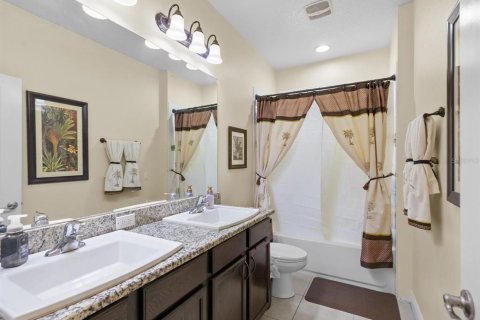 Villa ou maison à vendre à Tampa, Floride: 4 chambres, 241.45 m2 № 2210256 - photo 19