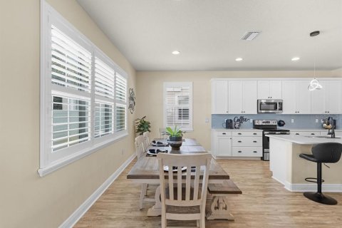 Villa ou maison à vendre à Tampa, Floride: 4 chambres, 241.45 m2 № 2210256 - photo 10