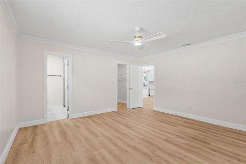 House in Saint Petersburg, Florida 3 bedrooms, 139.54 sq.m. № 2207749 - photo 26