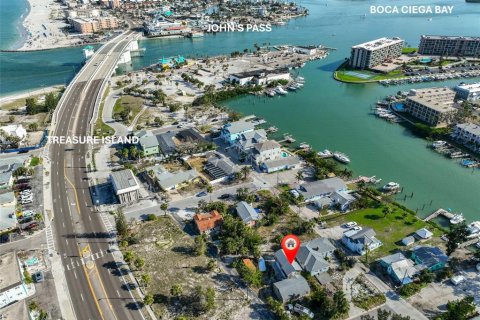 Commercial property in Treasure Island, Florida 4 bedrooms, 193.24 sq.m. № 2217465 - photo 7